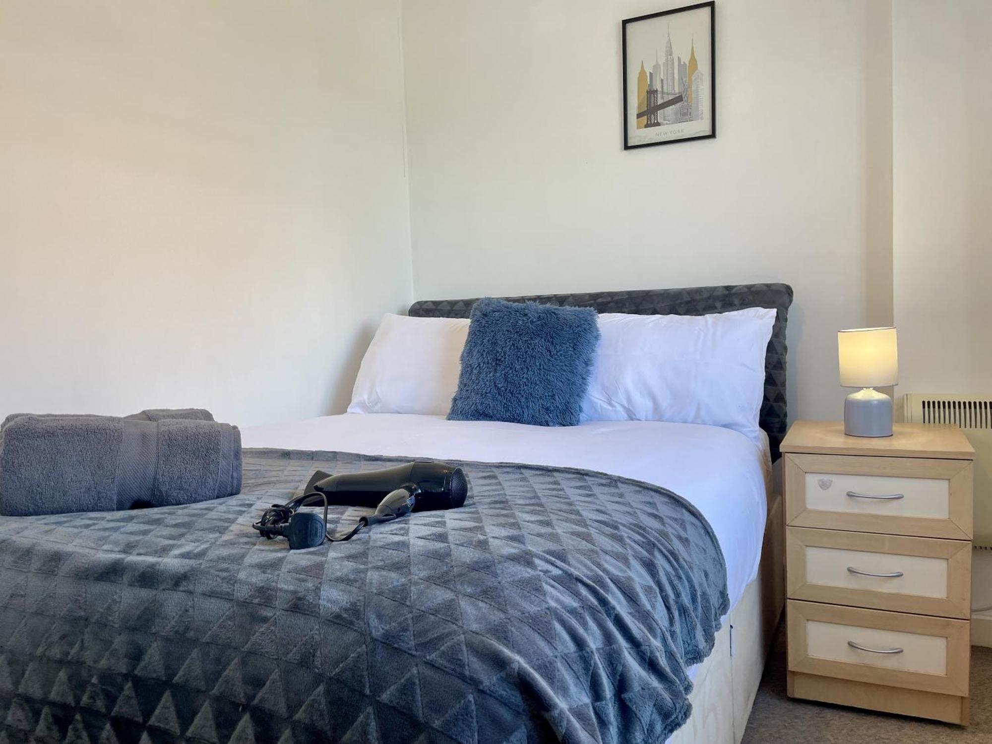 Hk Life Serviced Apartment , City Centre スウィンドン エクステリア 写真